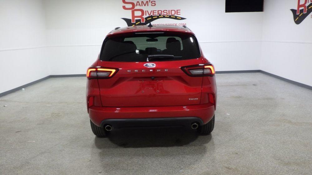 used 2024 Ford Escape car, priced at $20,900