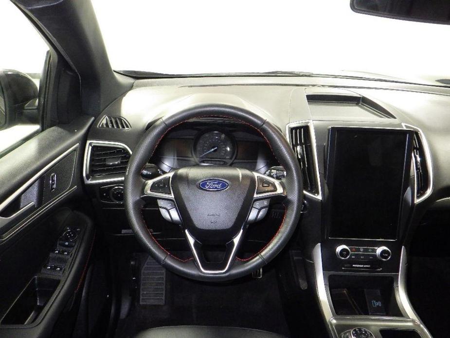 used 2024 Ford Edge car, priced at $26,900