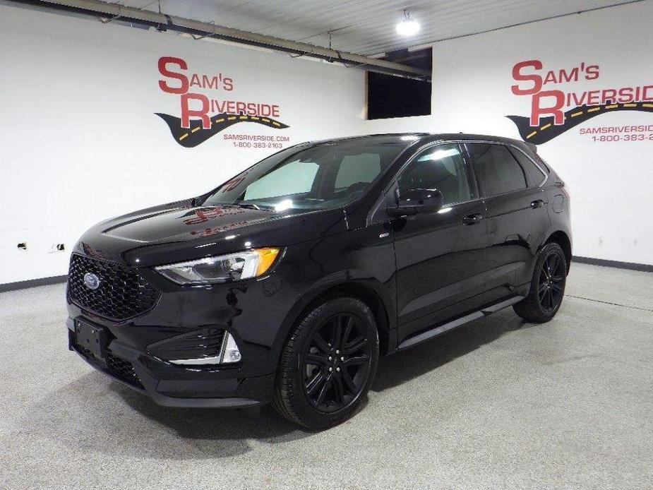 used 2024 Ford Edge car, priced at $26,900