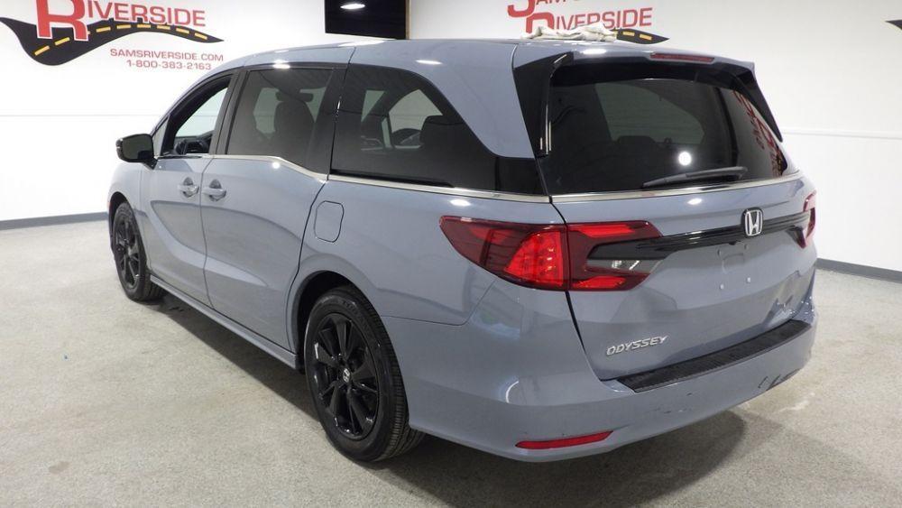 used 2024 Honda Odyssey car, priced at $32,900