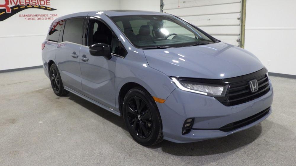 used 2024 Honda Odyssey car, priced at $32,900
