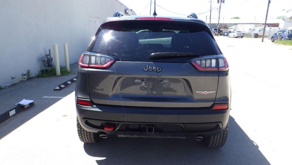 used 2022 Jeep Cherokee car, priced at $20,900