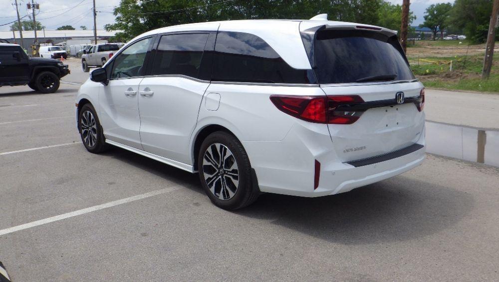 used 2025 Honda Odyssey car, priced at $37,900