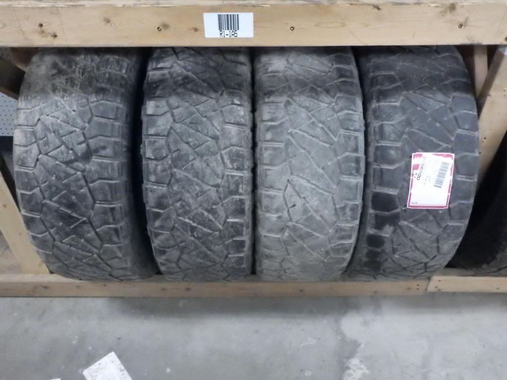 used 2021 Jeep Grand Cherokee car, priced at $22,900