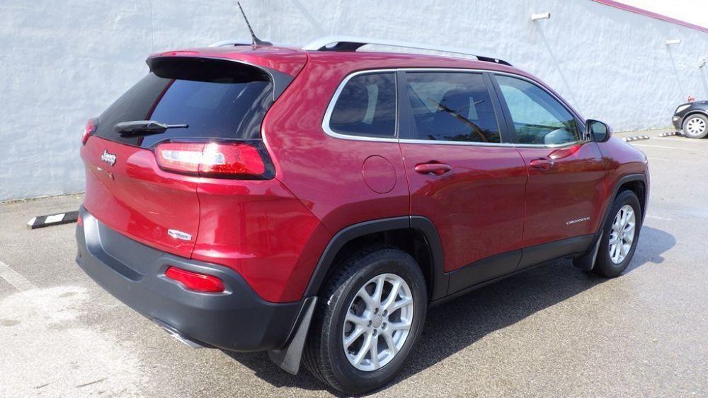 used 2015 Jeep Cherokee car, priced at $10,900