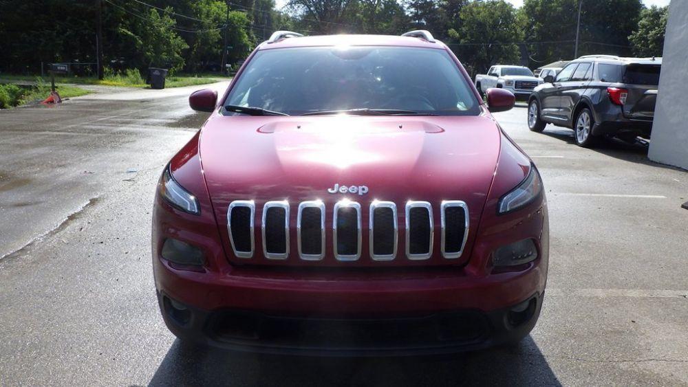 used 2015 Jeep Cherokee car, priced at $10,900
