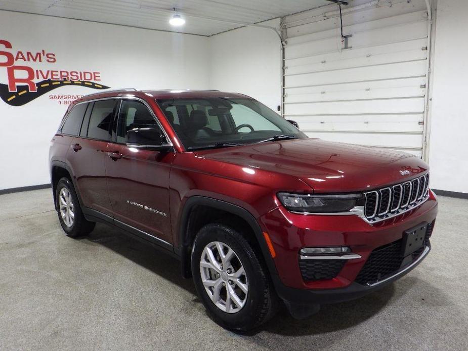 used 2022 Jeep Grand Cherokee car, priced at $29,900