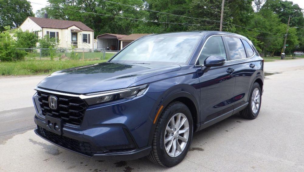 used 2025 Honda CR-V car, priced at $27,900