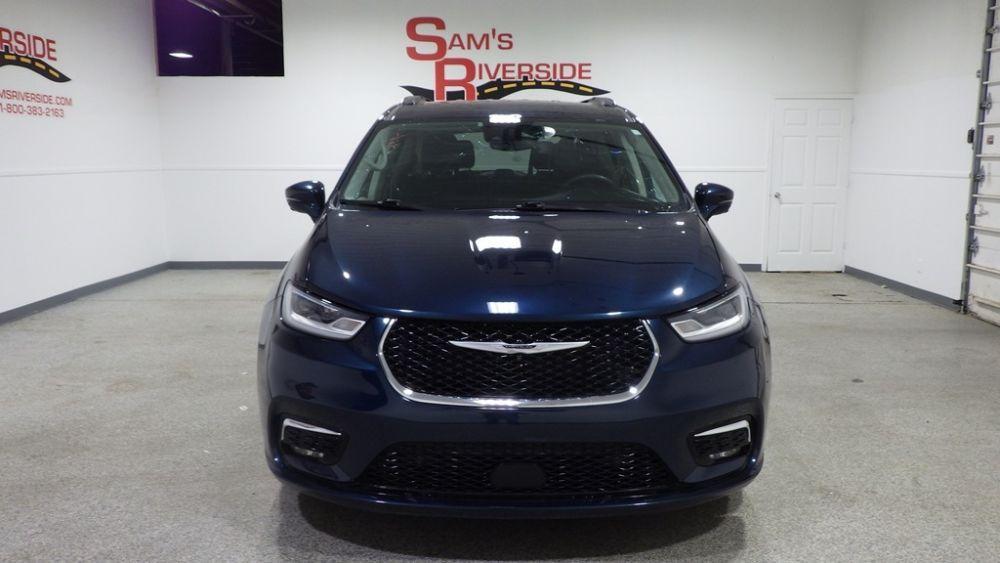 used 2022 Chrysler Pacifica car, priced at $14,900