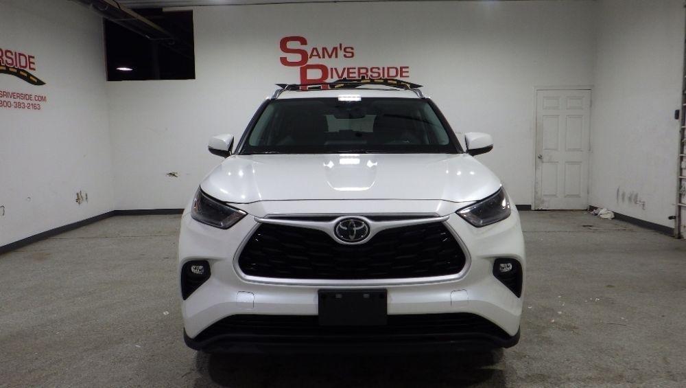 used 2021 Toyota Highlander car, priced at $29,900