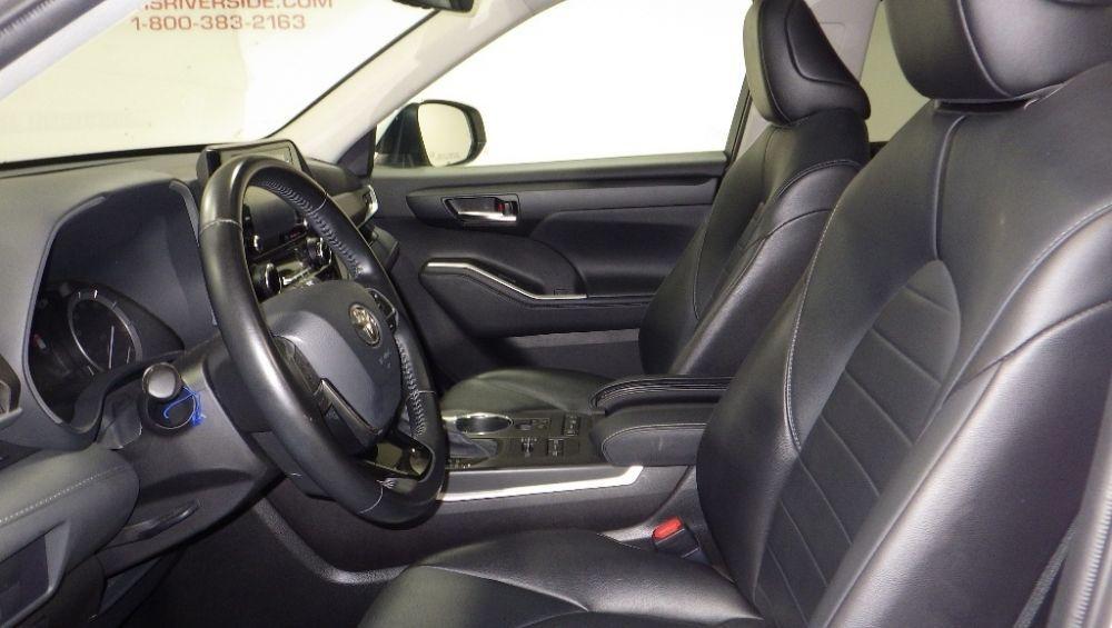 used 2021 Toyota Highlander car, priced at $29,900