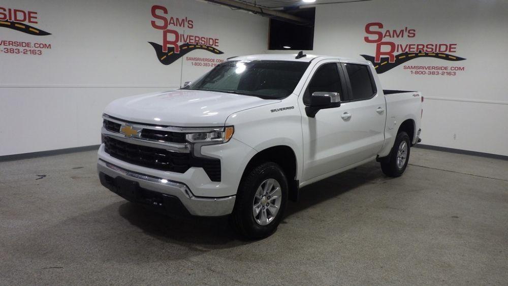 used 2025 Chevrolet Silverado 1500 car, priced at $30,900