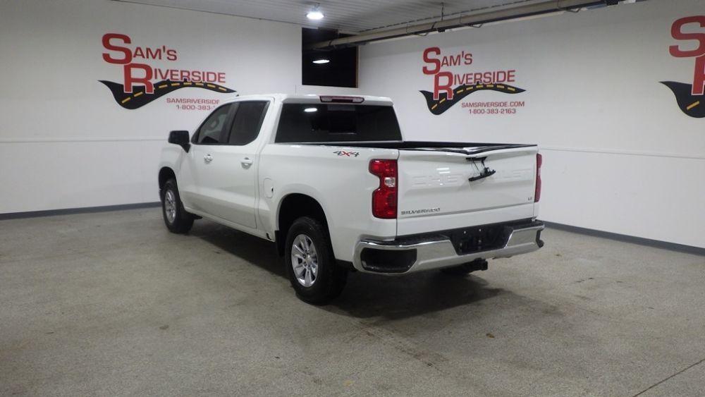 used 2025 Chevrolet Silverado 1500 car, priced at $30,900