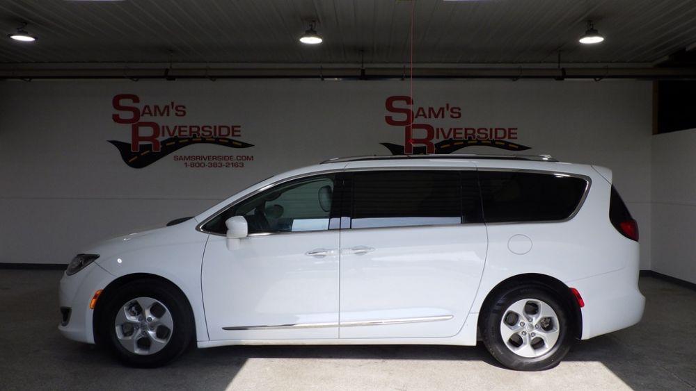used 2017 Chrysler Pacifica car, priced at $16,900