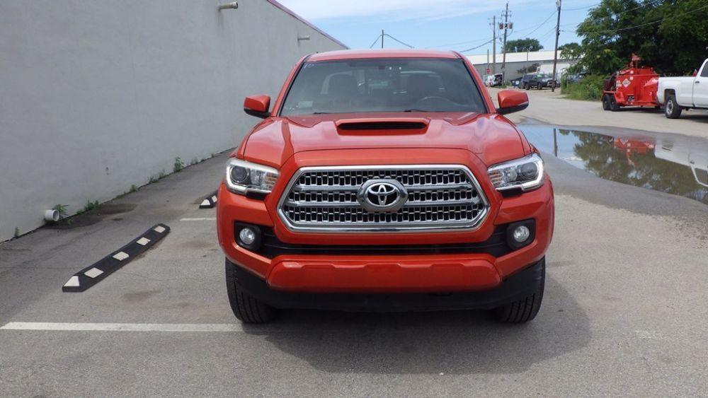 used 2016 Toyota Tacoma car