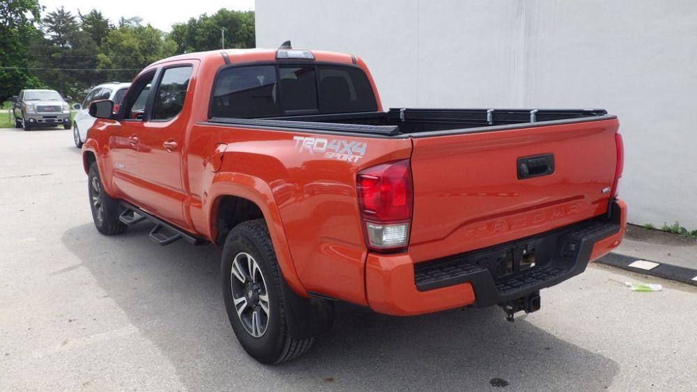 used 2016 Toyota Tacoma car