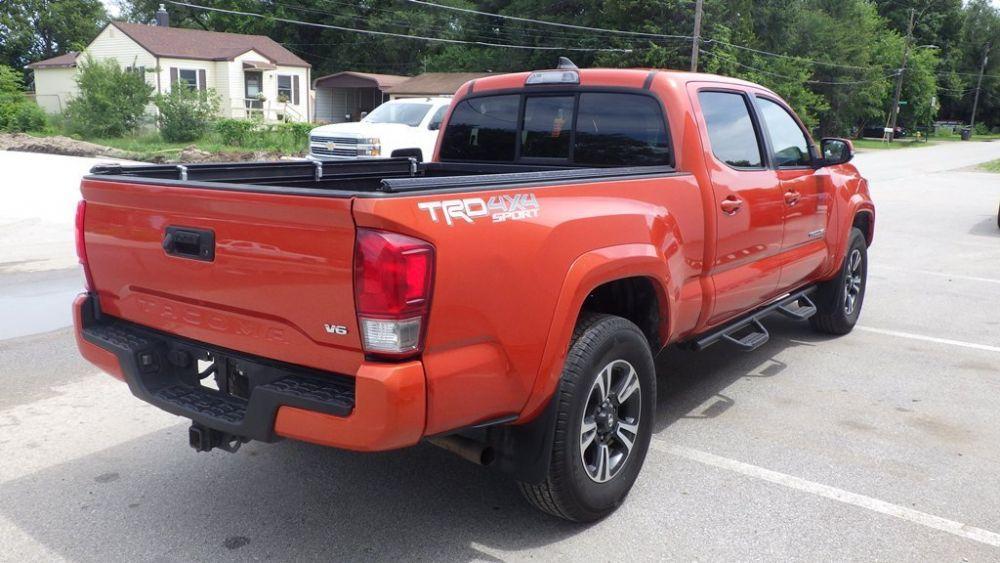 used 2016 Toyota Tacoma car