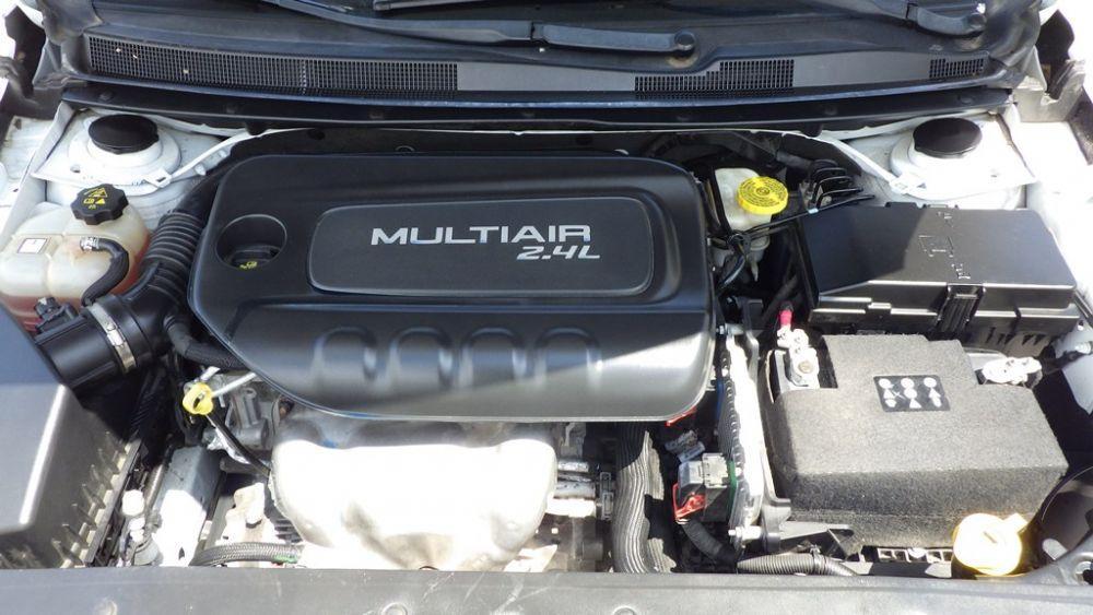 used 2016 Chrysler 200 car