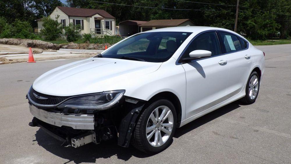 used 2016 Chrysler 200 car