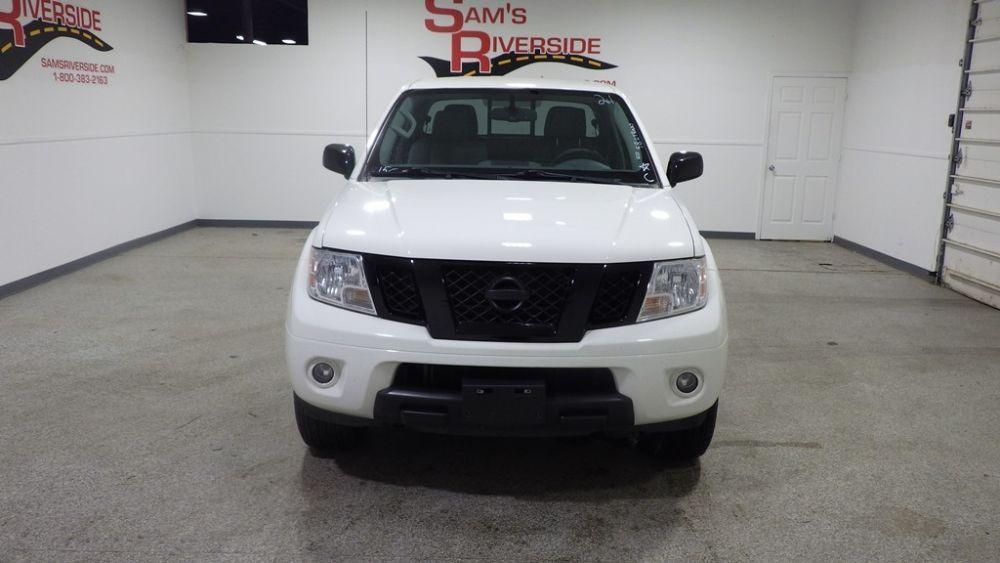 used 2021 Nissan Frontier car