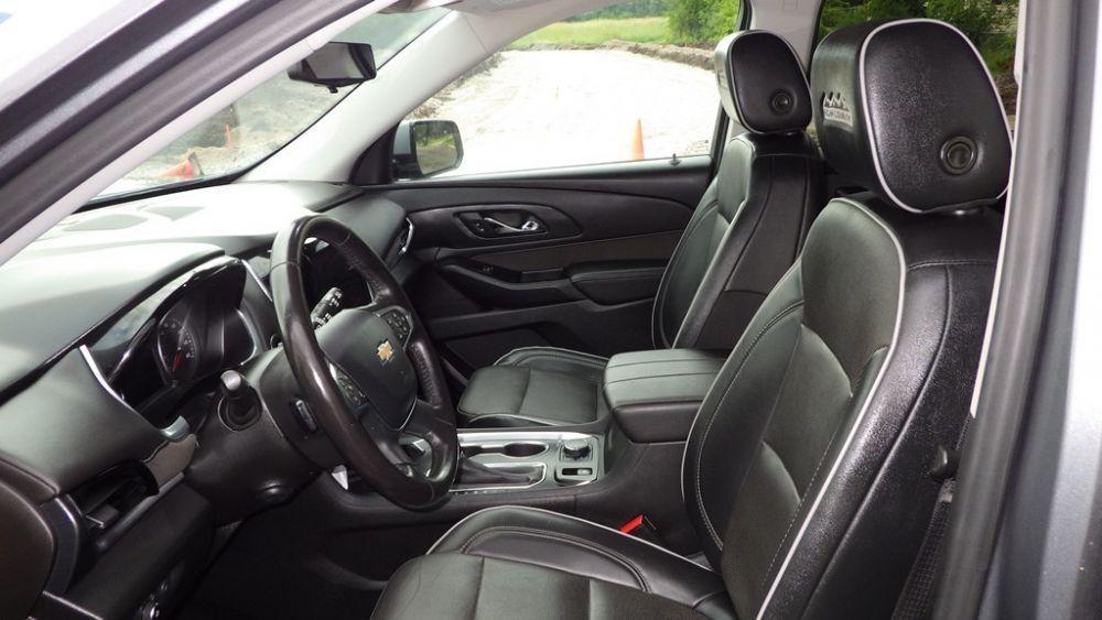used 2020 Chevrolet Traverse car, priced at $25,900