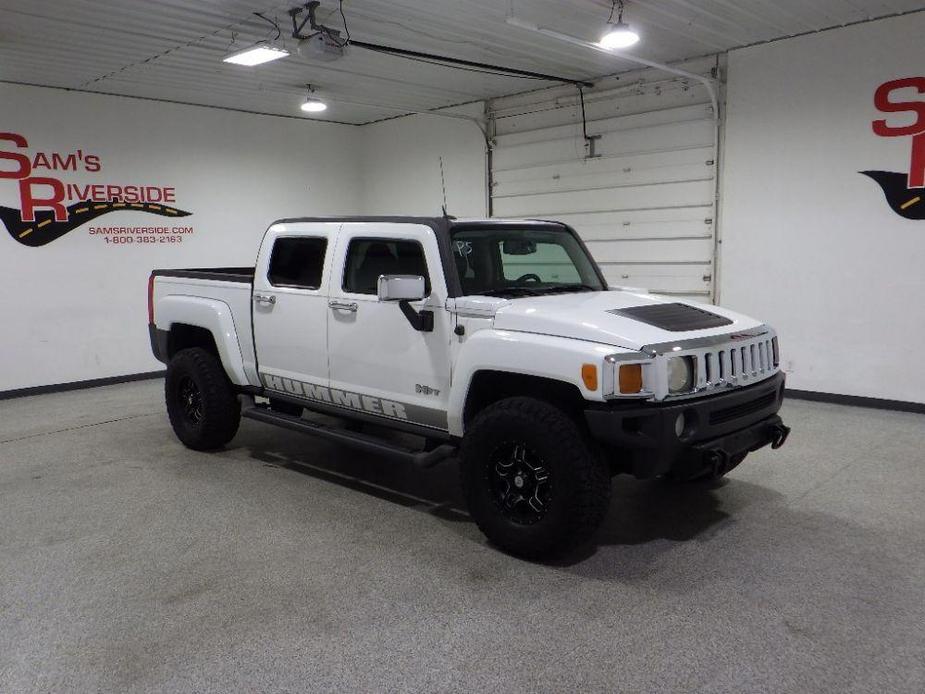 used 2009 Hummer H3T car, priced at $15,900