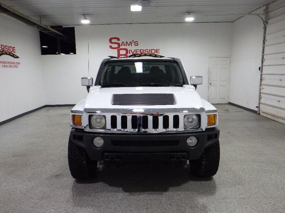 used 2009 Hummer H3T car, priced at $15,900