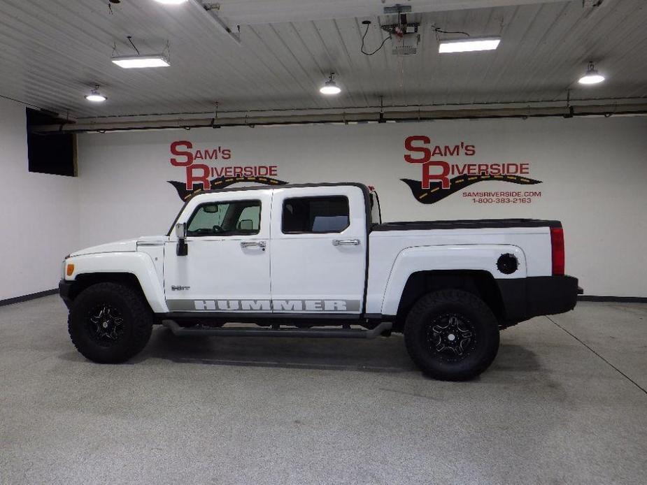 used 2009 Hummer H3T car, priced at $15,900