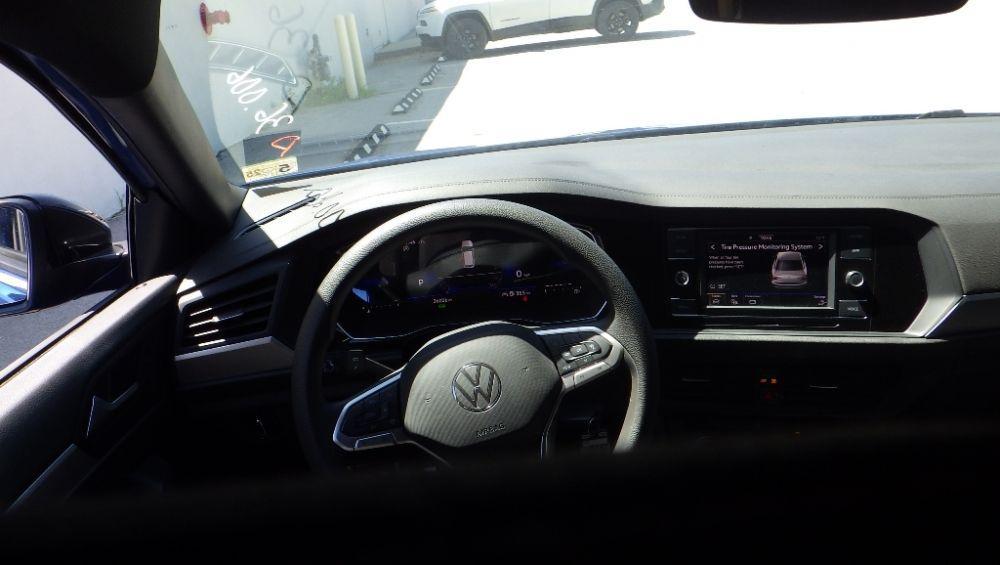 used 2023 Volkswagen Jetta car