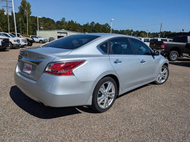 used 2015 Nissan Altima car, priced at $13,122