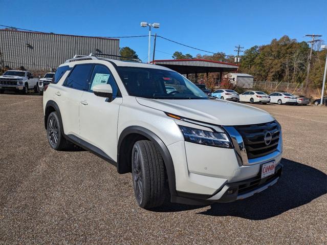 new 2024 Nissan Pathfinder car, priced at $48,290