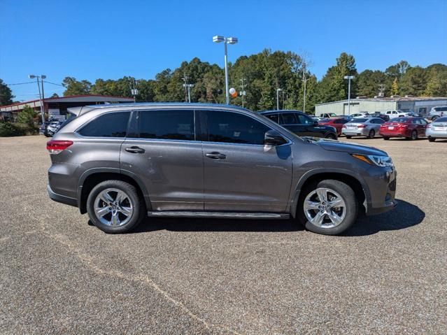 used 2019 Toyota Highlander car, priced at $28,991