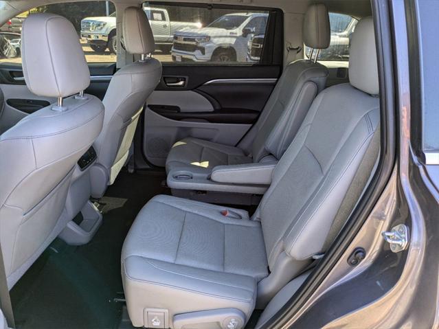 used 2019 Toyota Highlander car, priced at $28,991