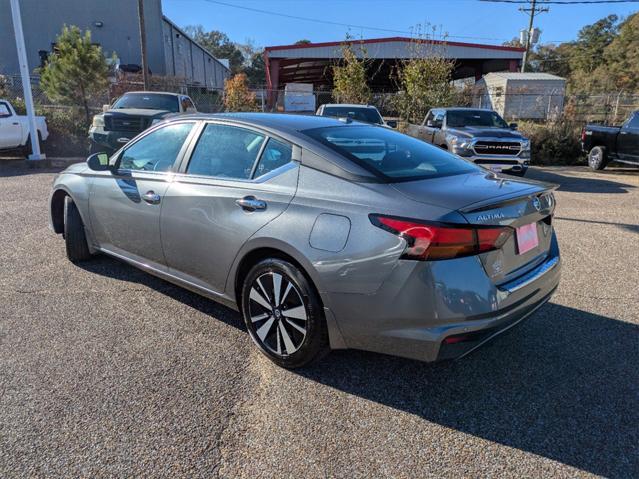 used 2022 Nissan Altima car, priced at $21,900