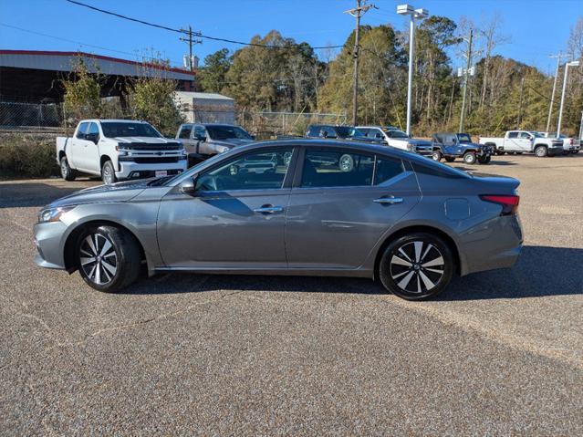 used 2022 Nissan Altima car, priced at $21,900