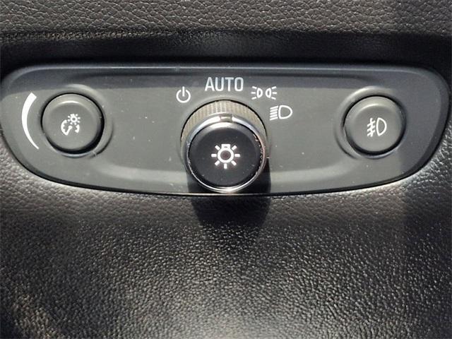 used 2019 Chevrolet Traverse car, priced at $18,221