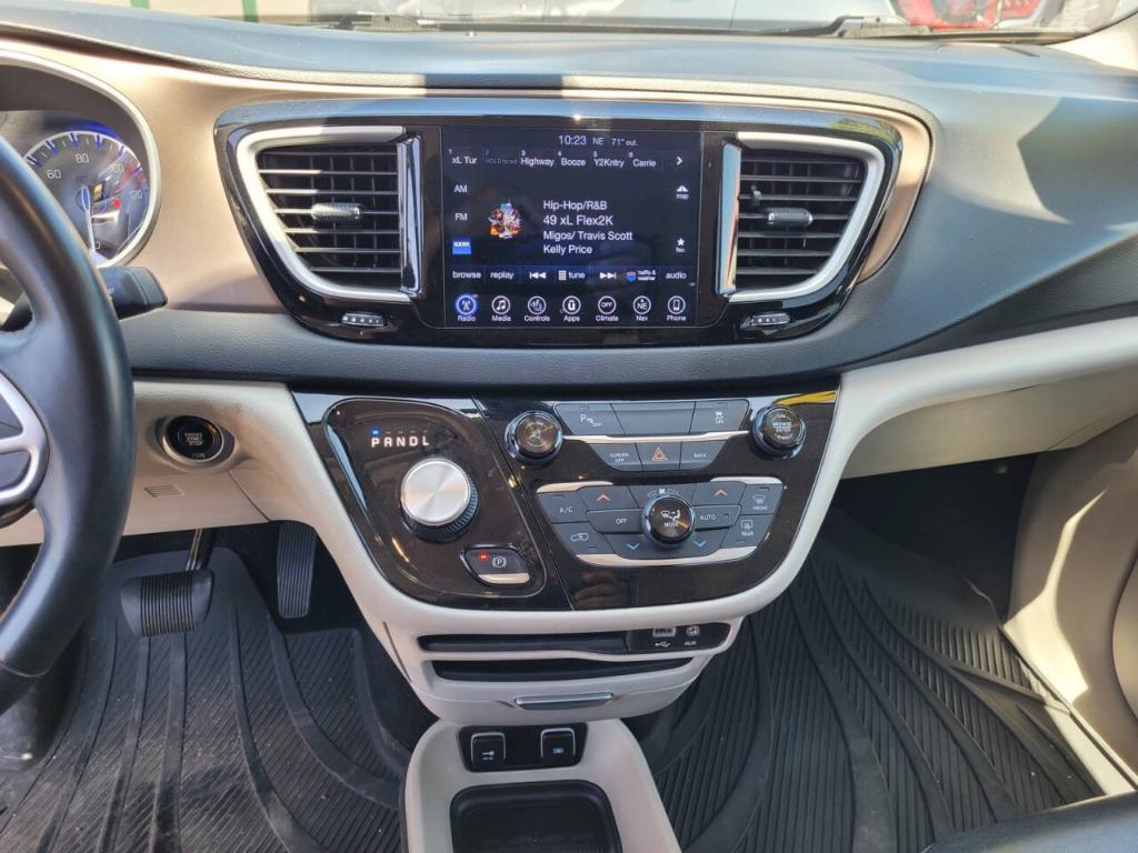 used 2017 Chrysler Pacifica car, priced at $12,999