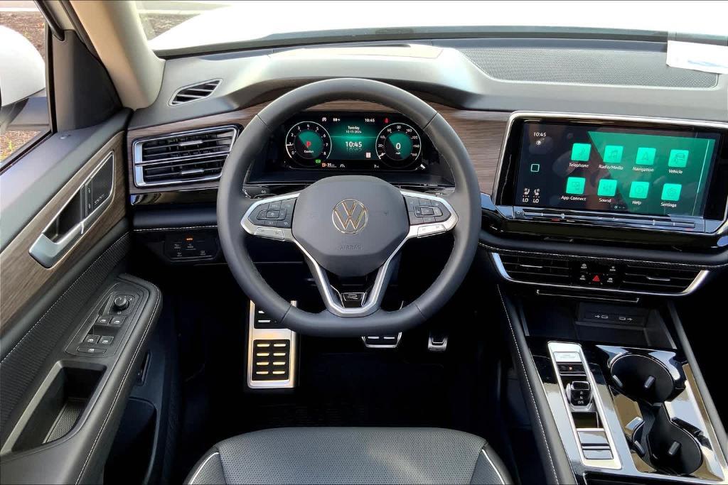 new 2024 Volkswagen Atlas car, priced at $56,419