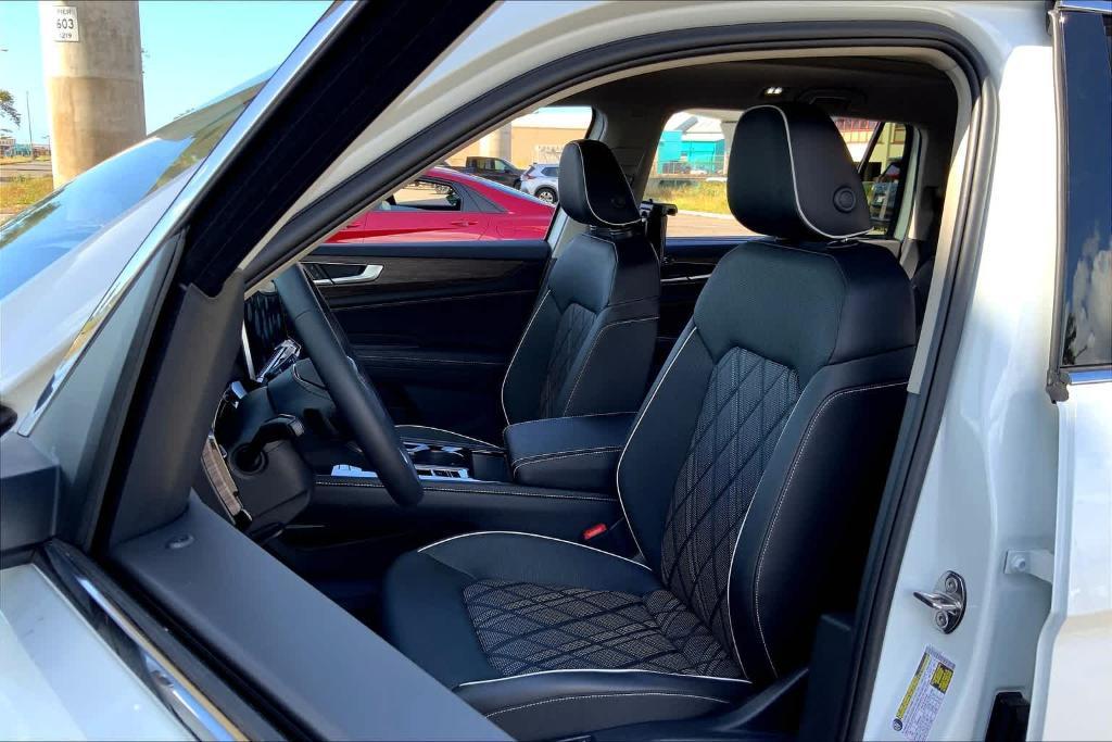 new 2024 Volkswagen Atlas car, priced at $56,419