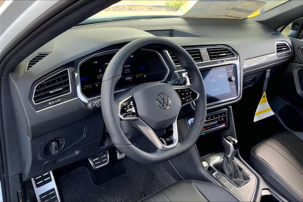 new 2024 Volkswagen Tiguan car, priced at $38,554