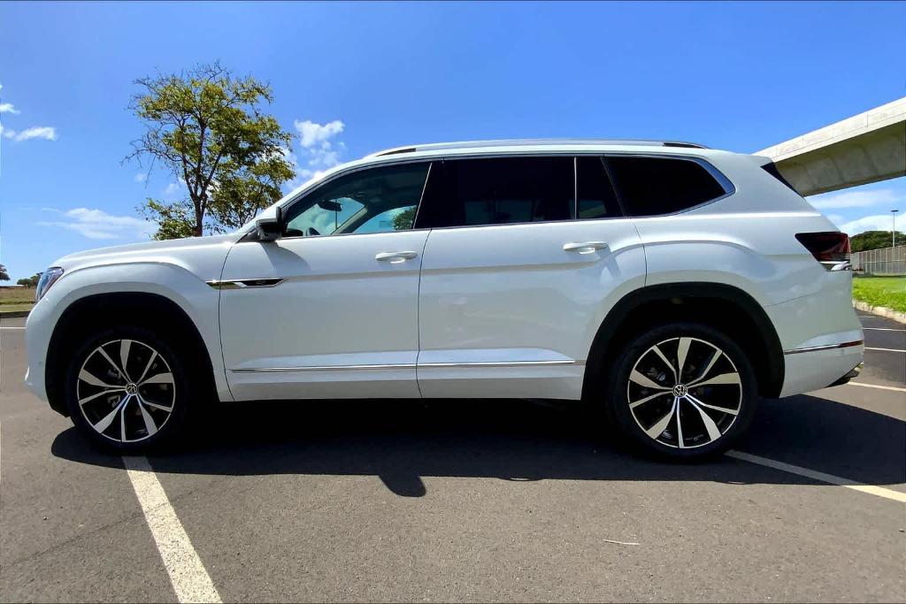 new 2024 Volkswagen Atlas car, priced at $56,439