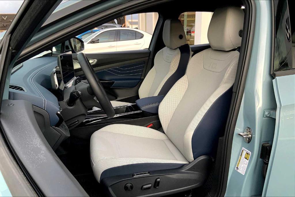 new 2025 Volkswagen ID.4 car, priced at $52,361
