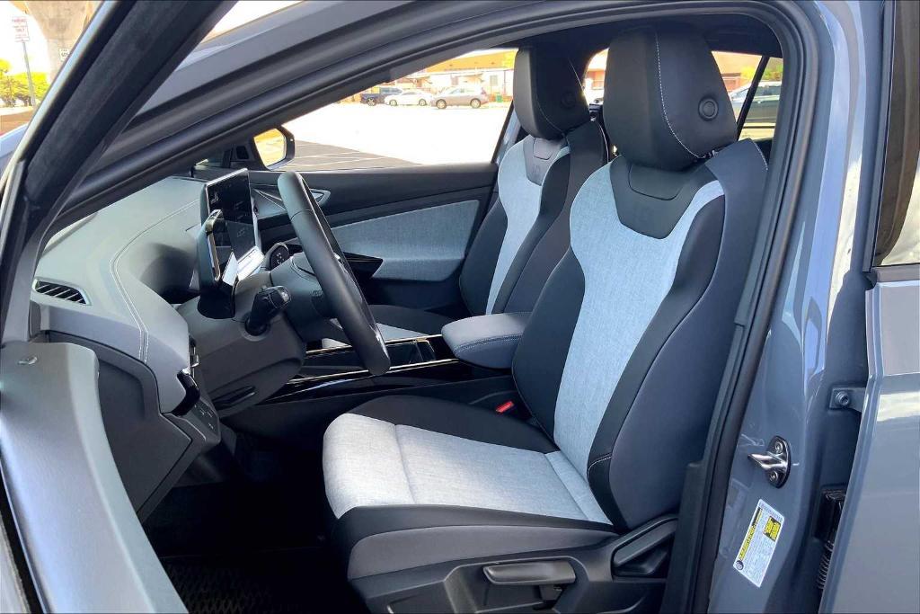 new 2025 Volkswagen ID.4 car, priced at $47,261