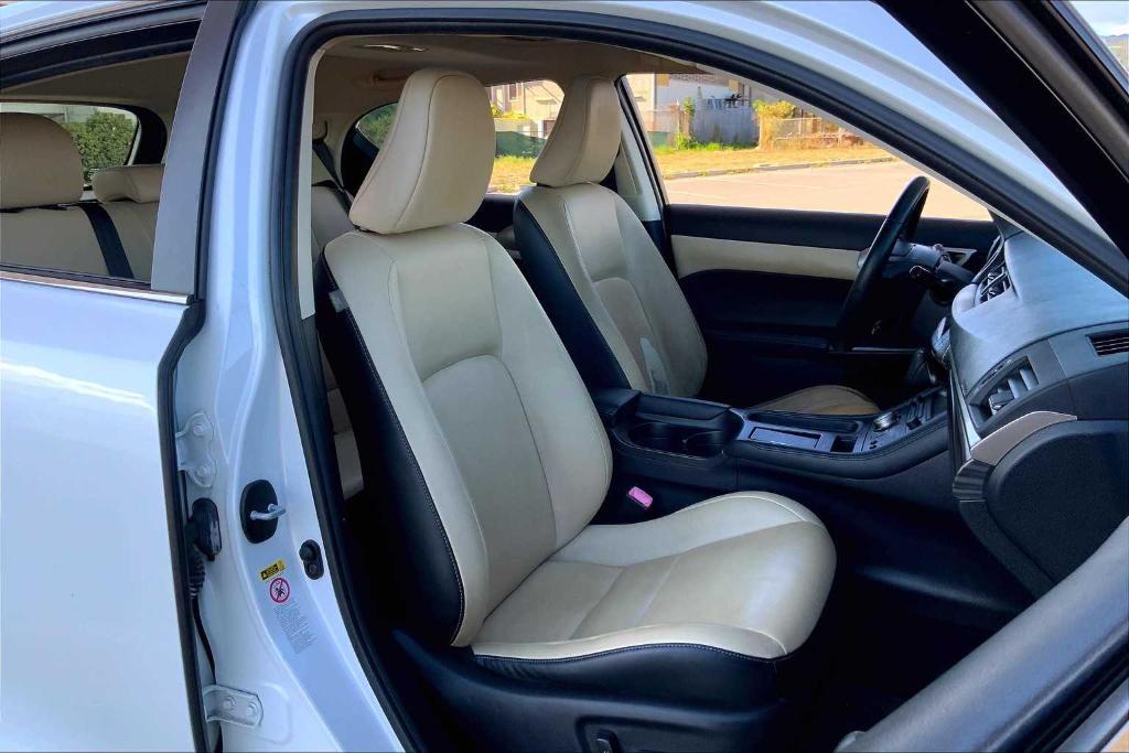 used 2014 Lexus CT 200h car, priced at $13,991