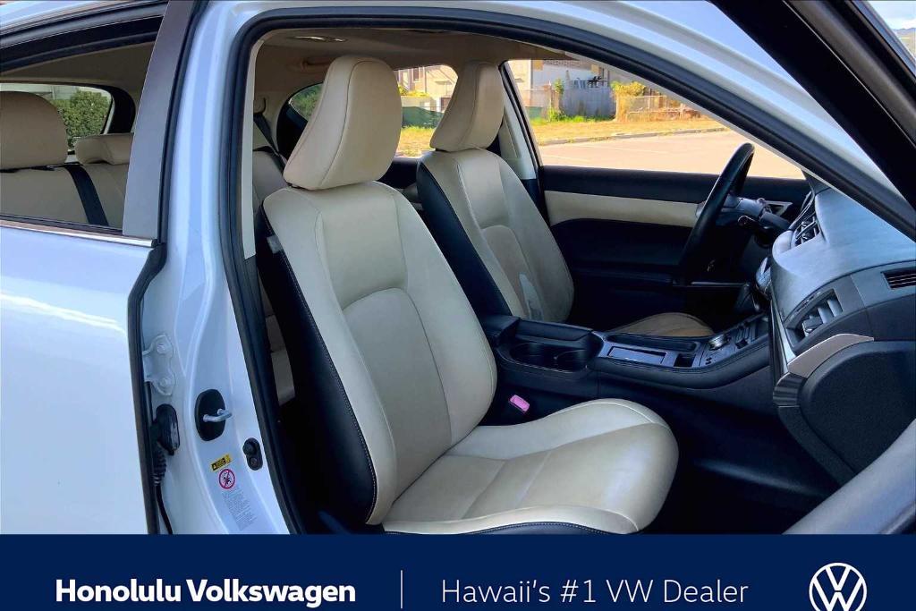 used 2014 Lexus CT 200h car, priced at $12,994