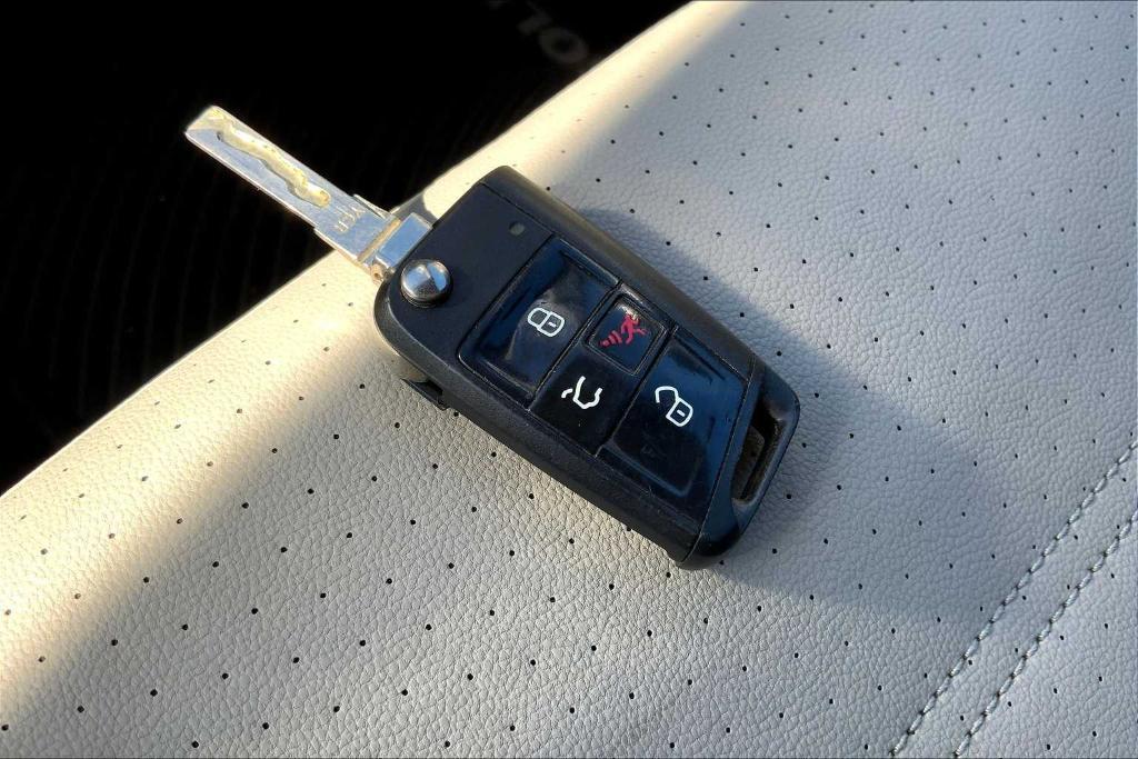 used 2015 Volkswagen Golf SportWagen car, priced at $10,991