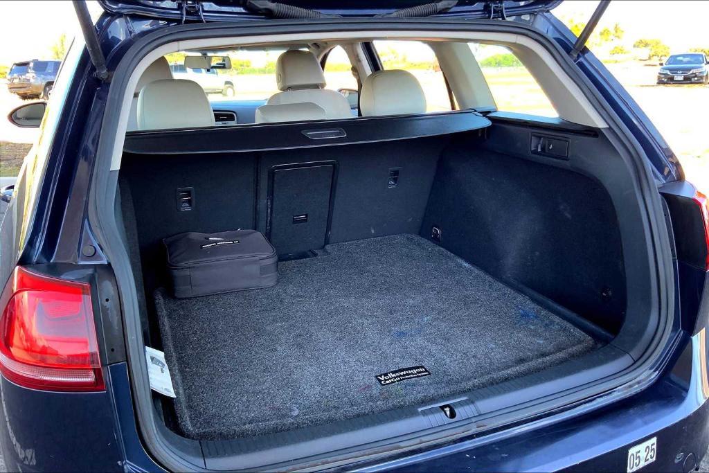 used 2015 Volkswagen Golf SportWagen car, priced at $10,991