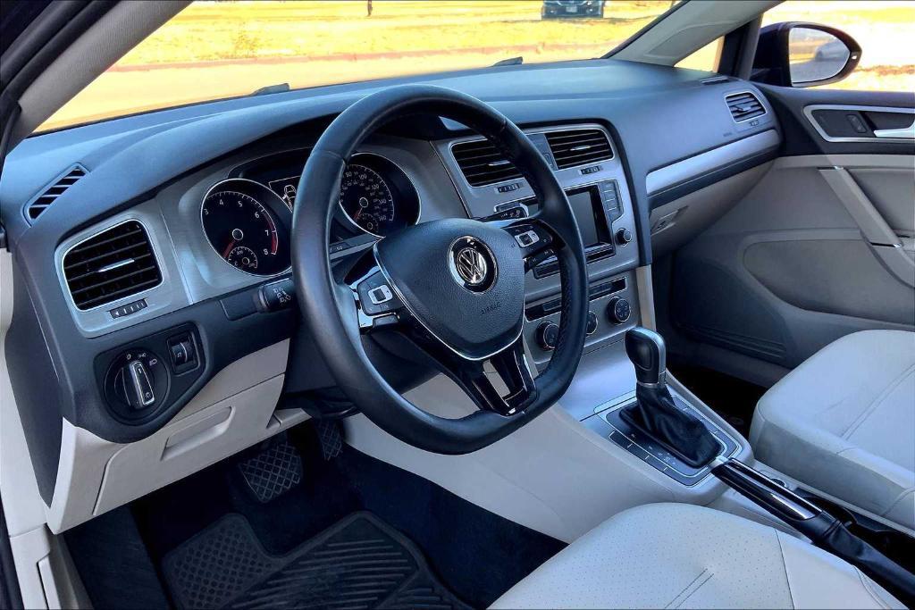 used 2015 Volkswagen Golf SportWagen car, priced at $10,991