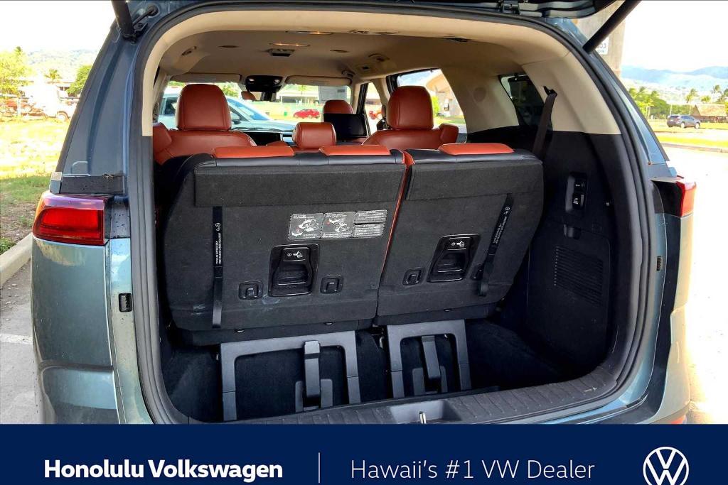 used 2022 Kia Carnival car, priced at $30,991