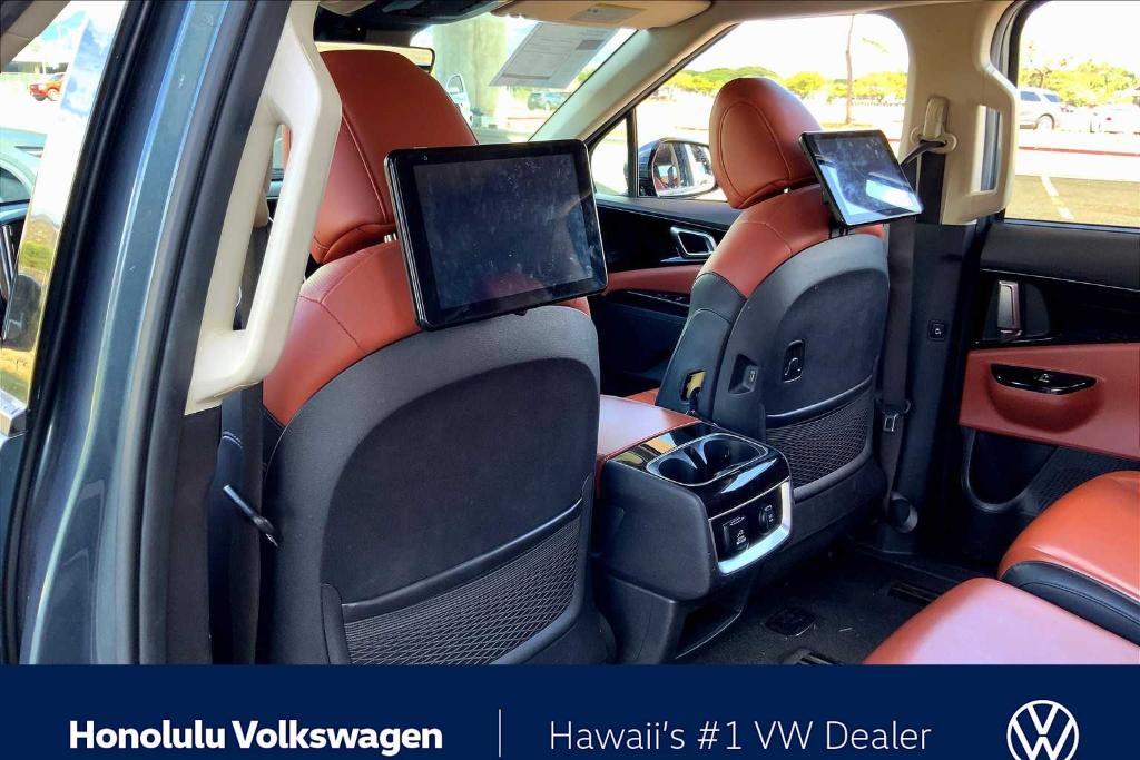 used 2022 Kia Carnival car, priced at $30,991